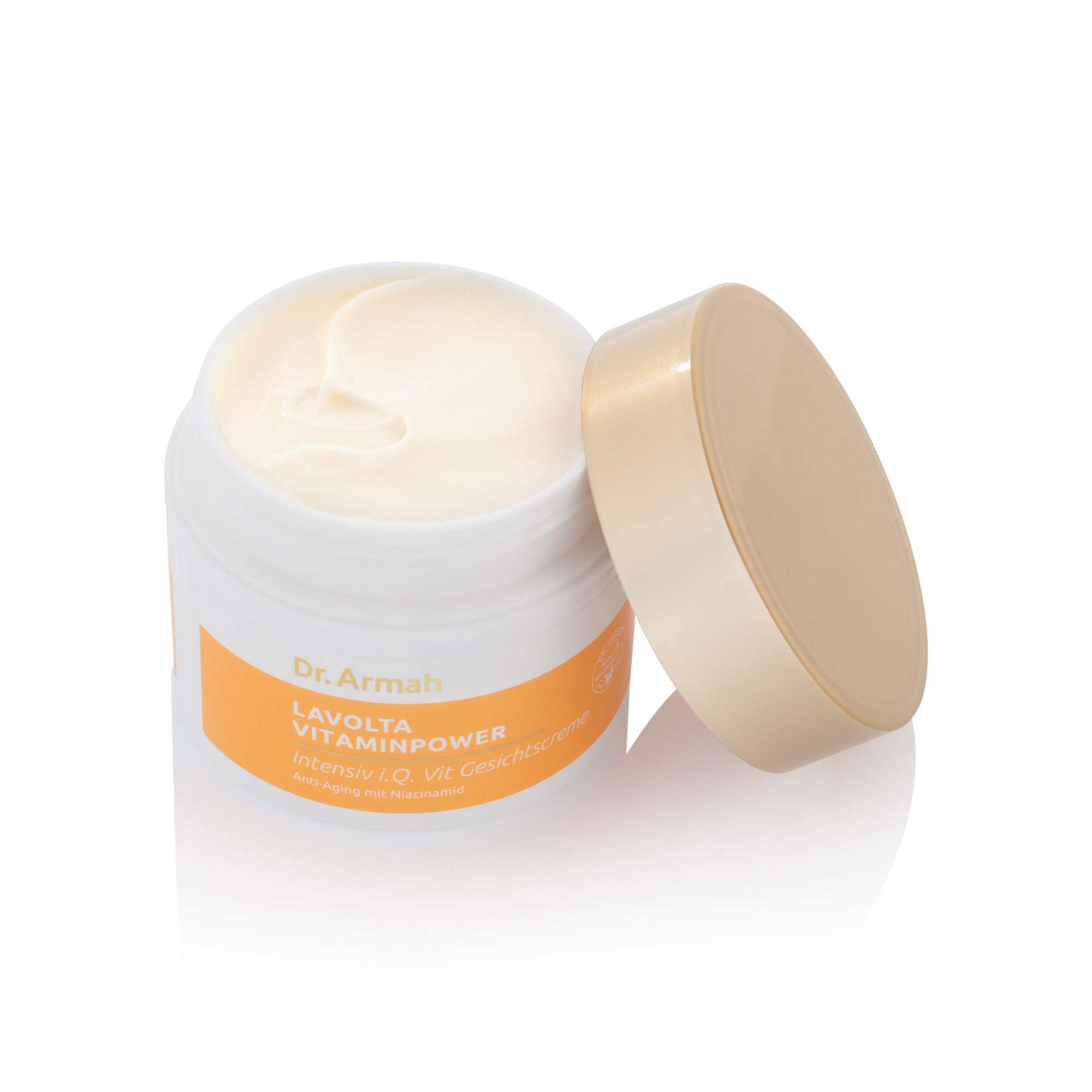 Ein Tiegel der Dr. Armah i.Q. Vit Gesichtscreme, eine multi-funktionale Vitamin-Pflege mit Niacinamid und pflanzlichem Retinol-Ersatz.